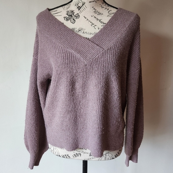 V-neck sweater - Picture 1 of 5